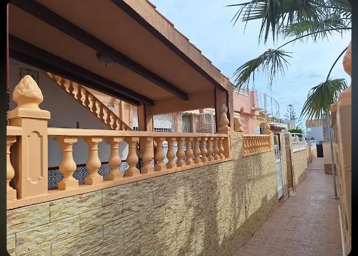Tranquilo Townhouse Casa Spain Kwintos Дом отдыха Торевьиа