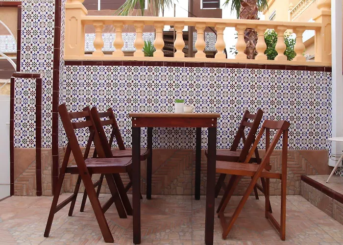 Tranquilo Townhouse Casa Spain Kwintos Дом отдыха *